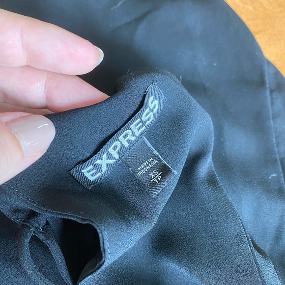 Express Black Ruffle Top - Picture 3 of 3